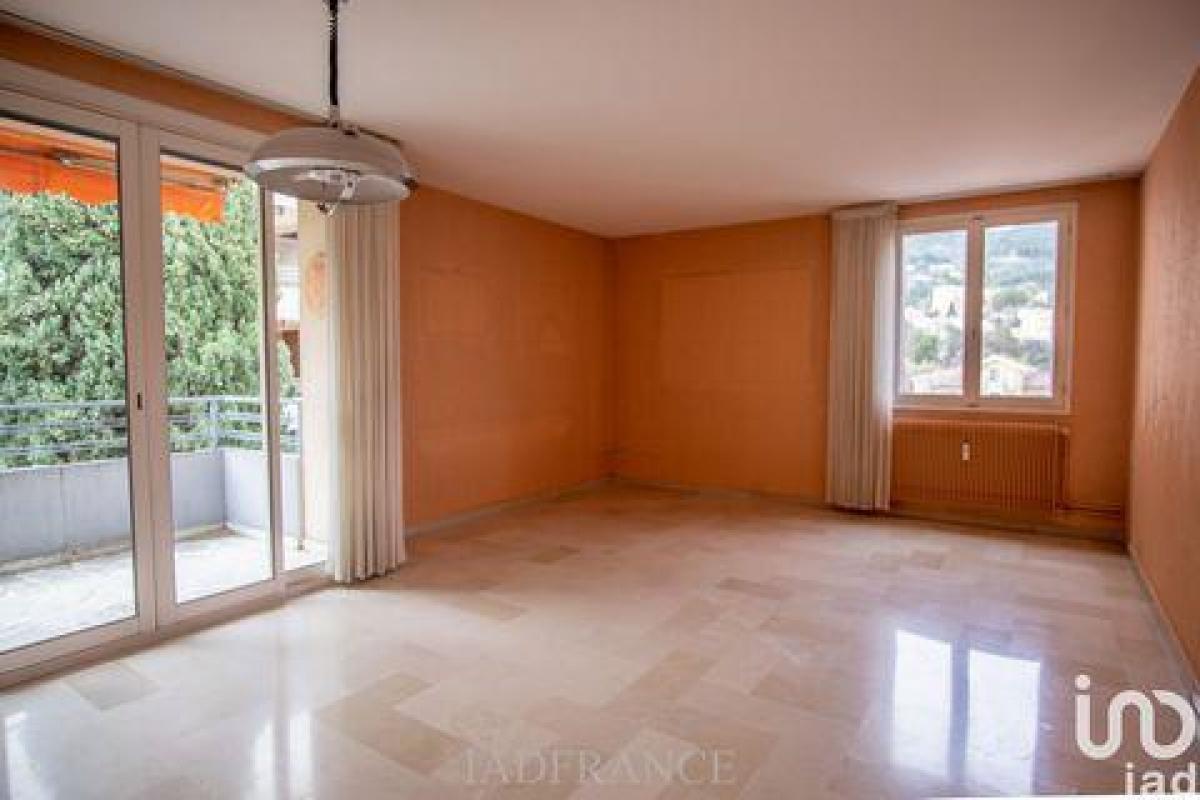 Picture of Condo For Sale in Draguignan, Provence-Alpes-Cote d'Azur, France