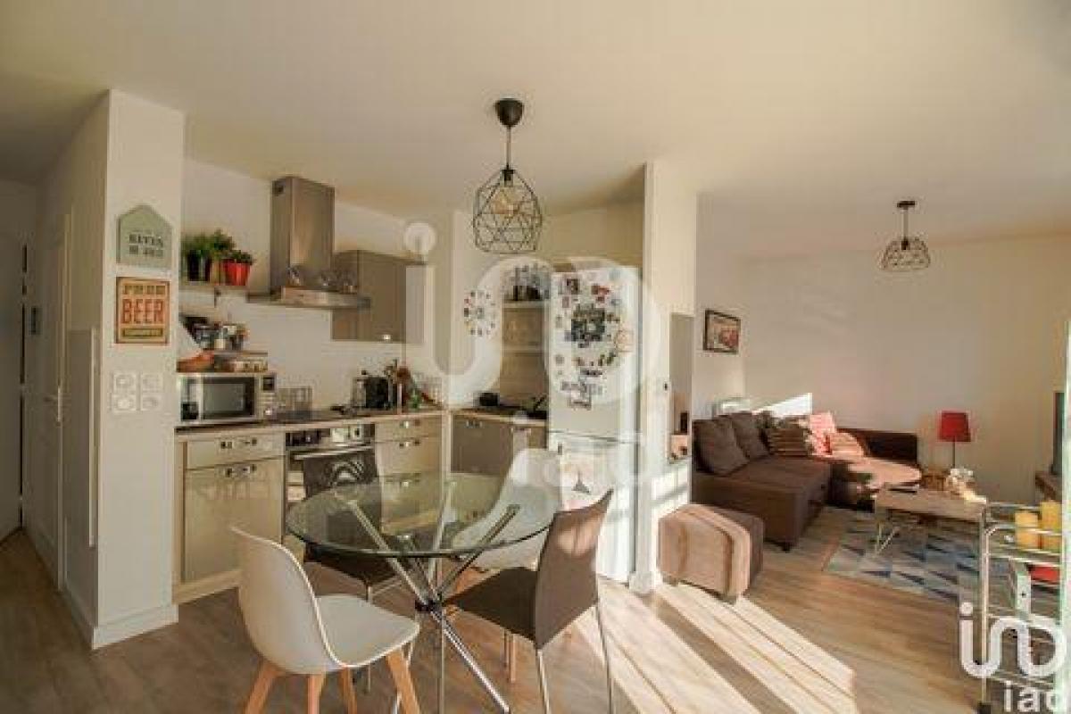 Picture of Condo For Sale in SIX FOURS LES PLAGES, Cote d'Azur, France