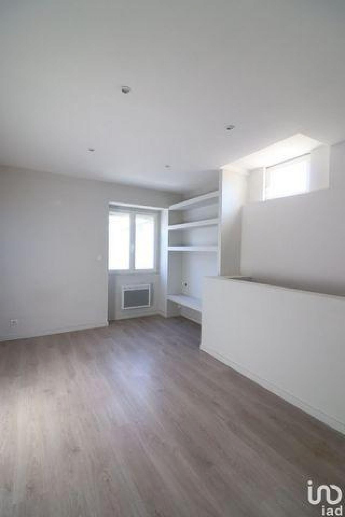 Picture of Home For Sale in Nimes, Languedoc Roussillon, France