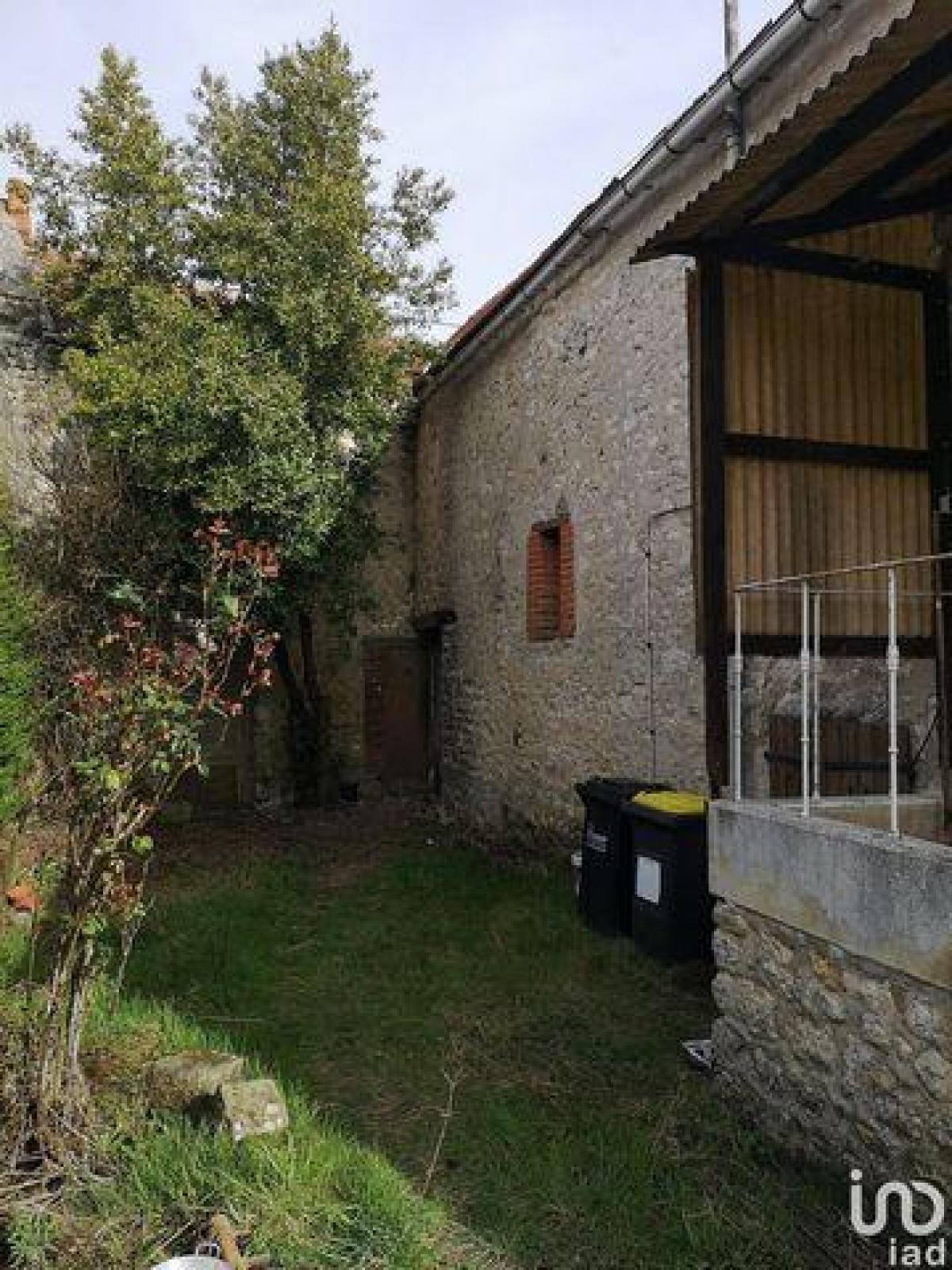 Picture of Home For Sale in Puiseaux, Centre, France