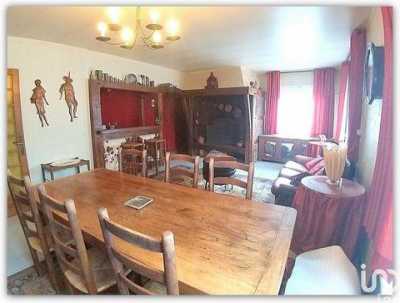 Home For Sale in Breteuil, France