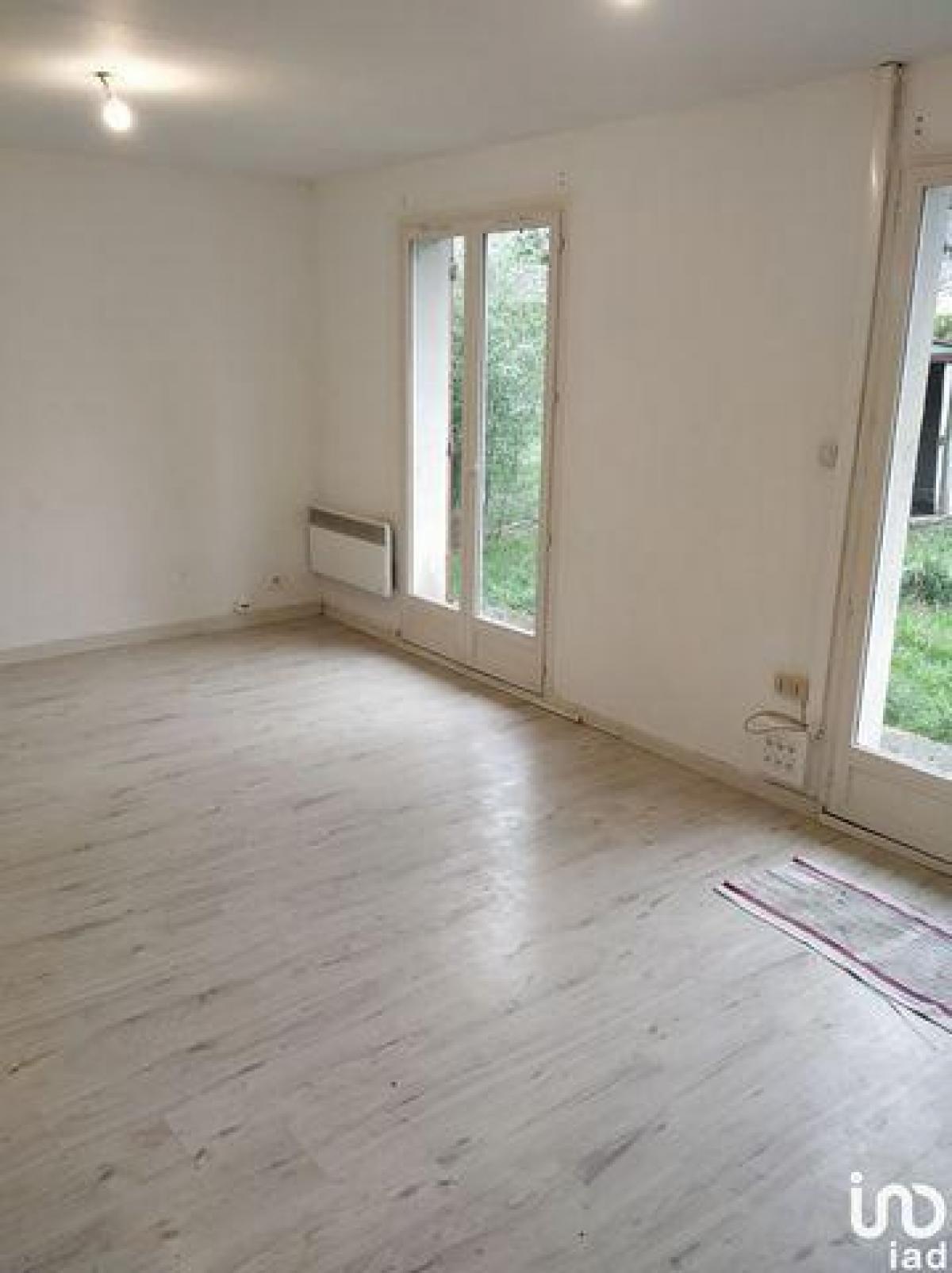 Picture of Home For Sale in Daours, Picardie, France