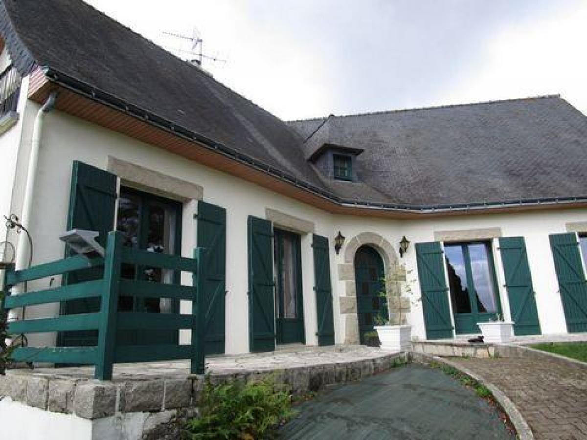 Picture of Home For Sale in Uzel, Cotes D'Armor, France