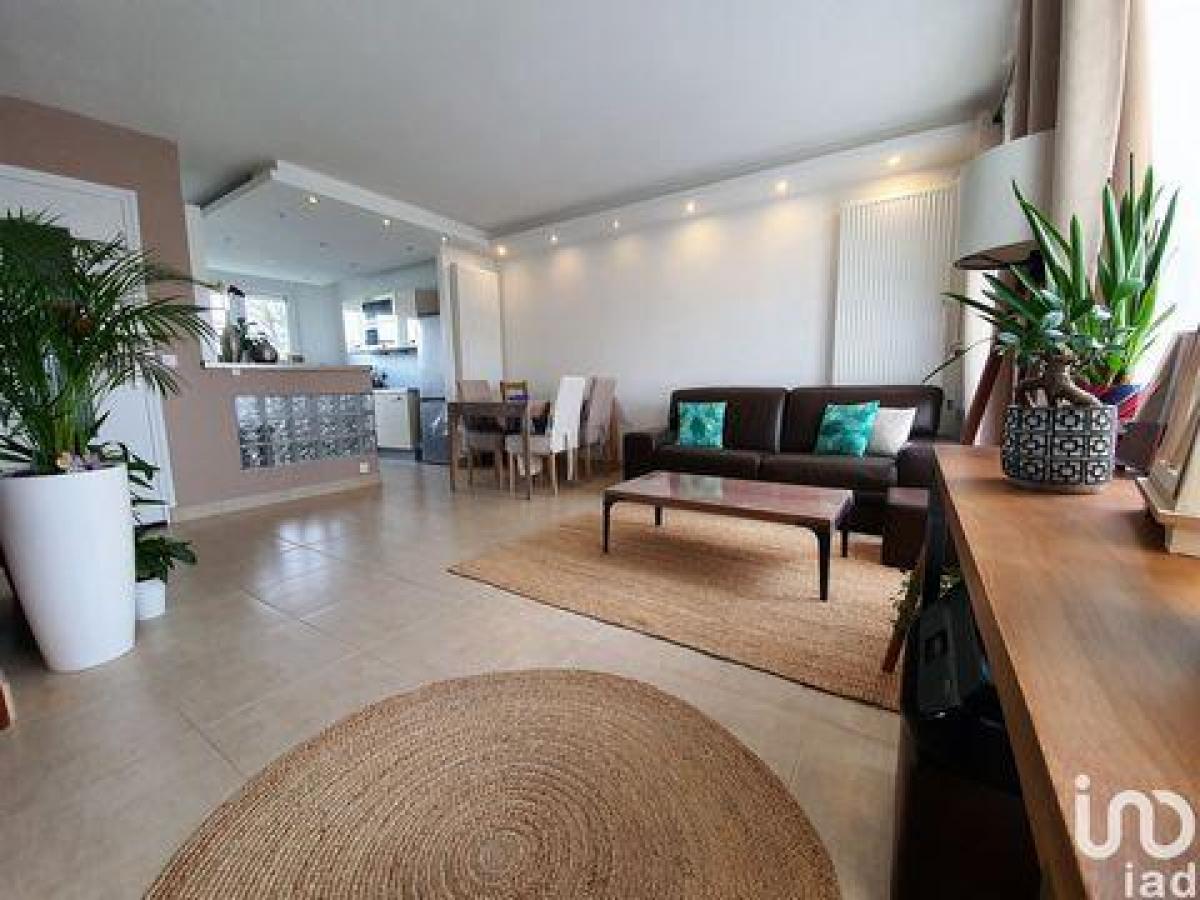 Picture of Home For Sale in Maurepas, Centre, France