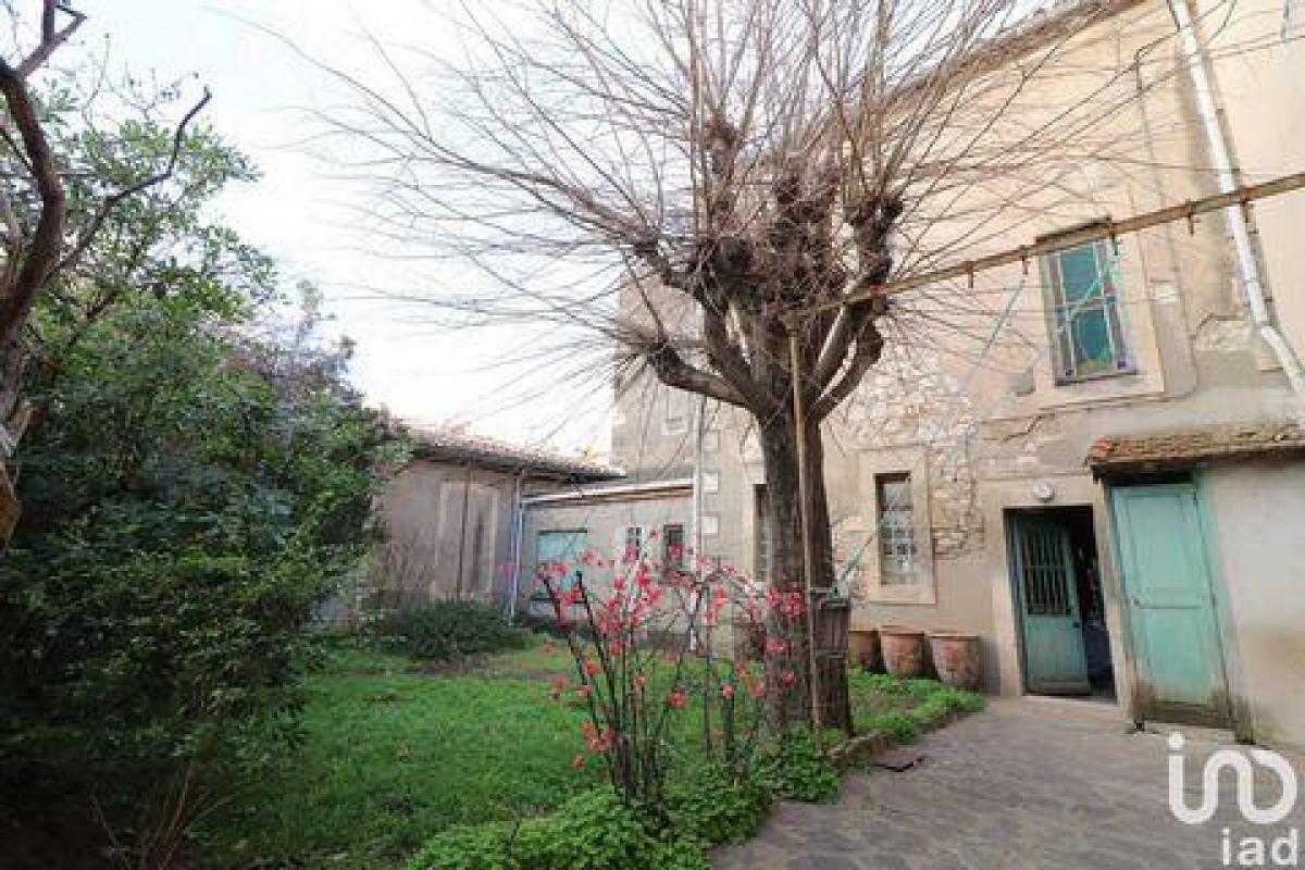 Picture of Home For Sale in Nimes, Languedoc Roussillon, France