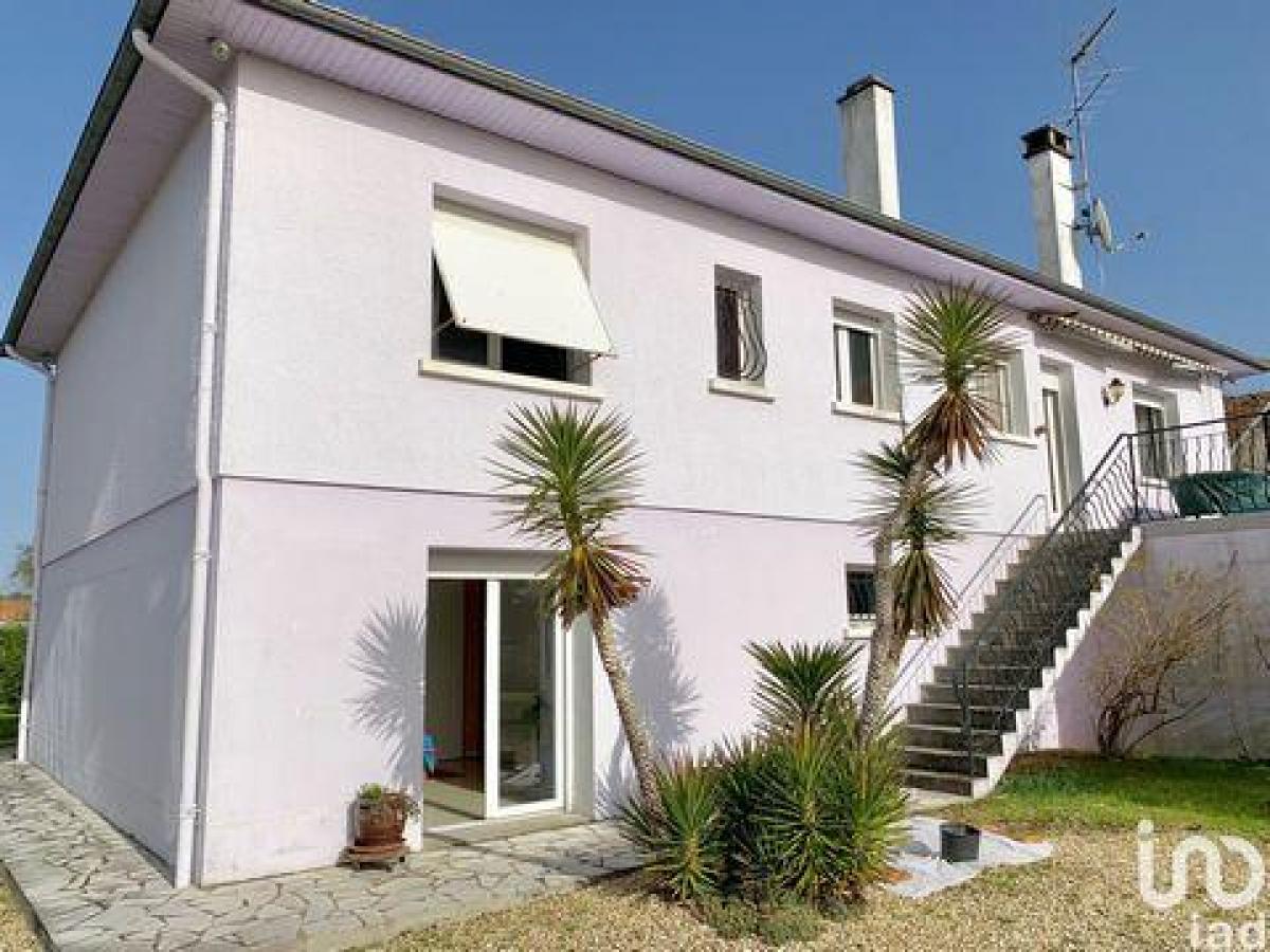 Picture of Home For Sale in Coutras, Aquitaine, France