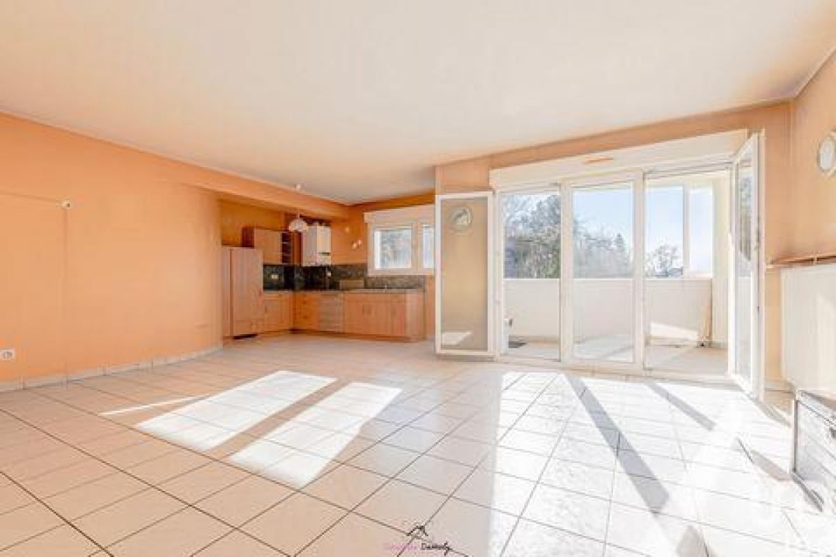 Picture of Condo For Sale in Creutzwald, Lorraine, France