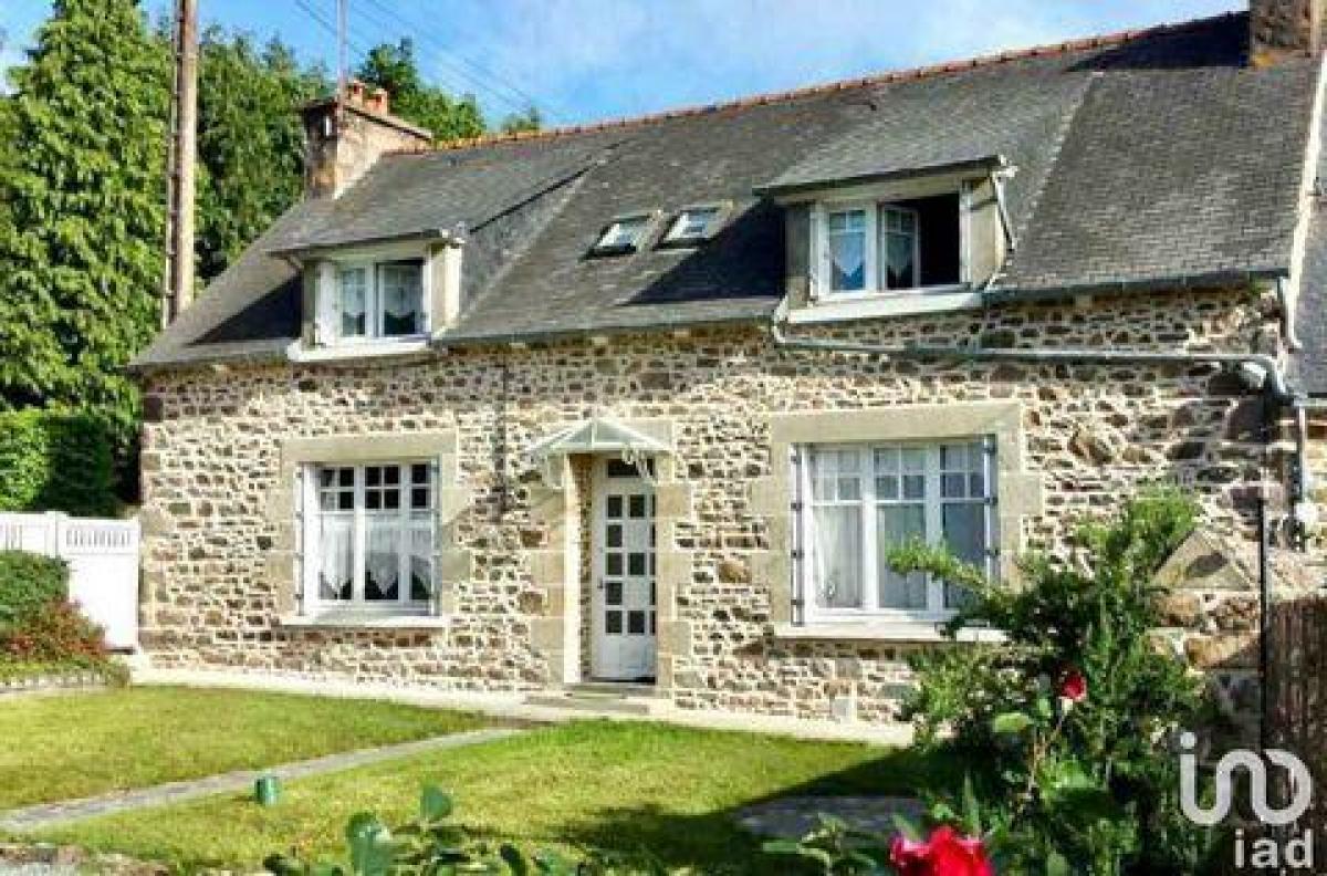 Picture of Home For Sale in Lanvollon, Bretagne, France