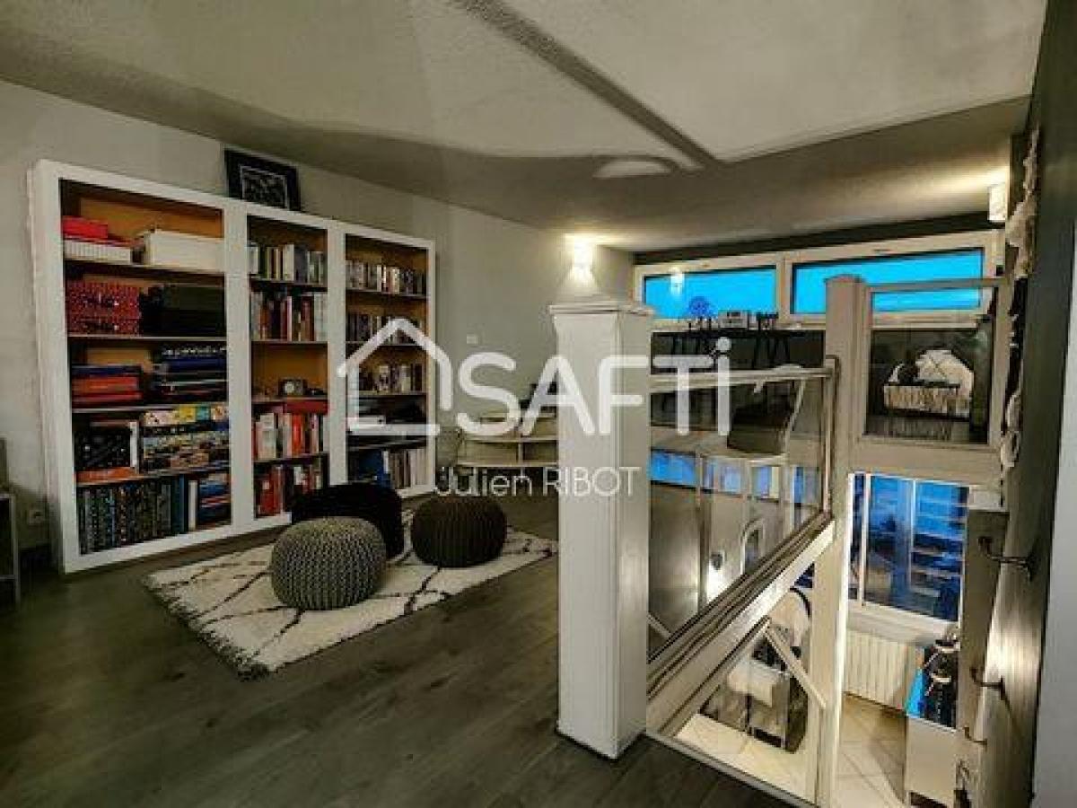 Picture of Apartment For Sale in Beziers, Languedoc Roussillon, France