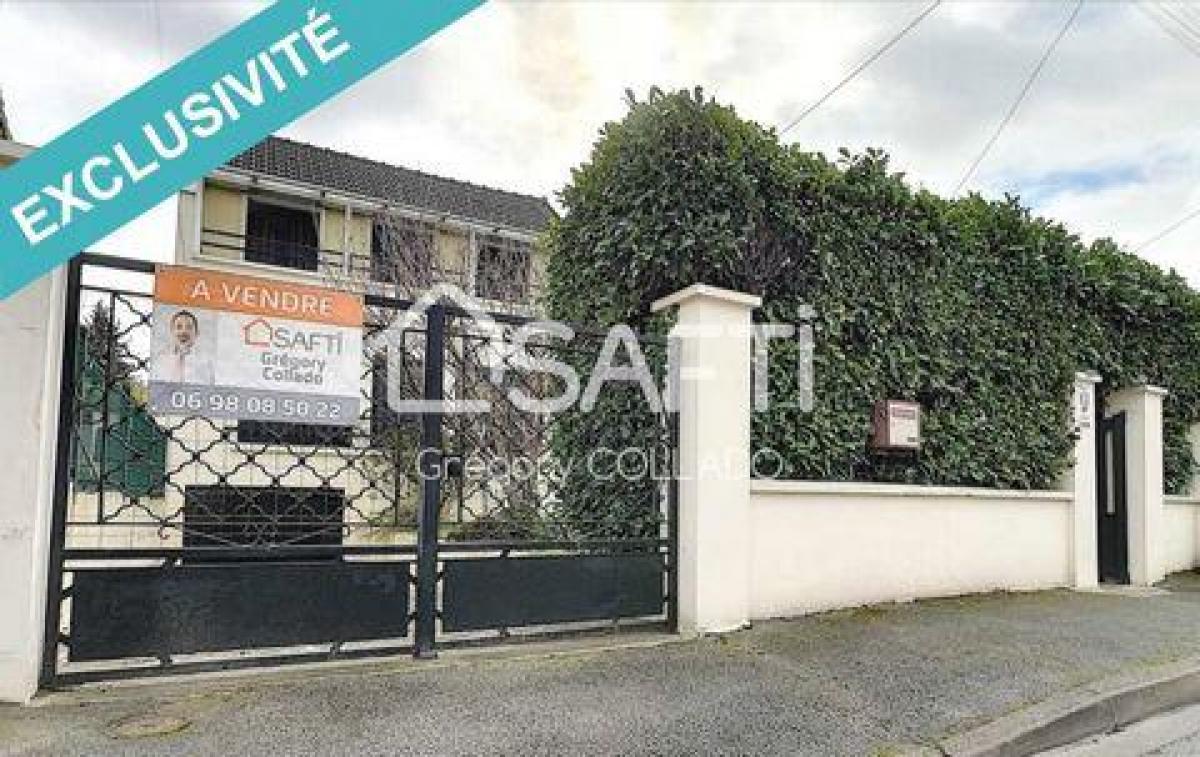 Picture of Home For Sale in Savigny-sur-Orge, Bretagne, France