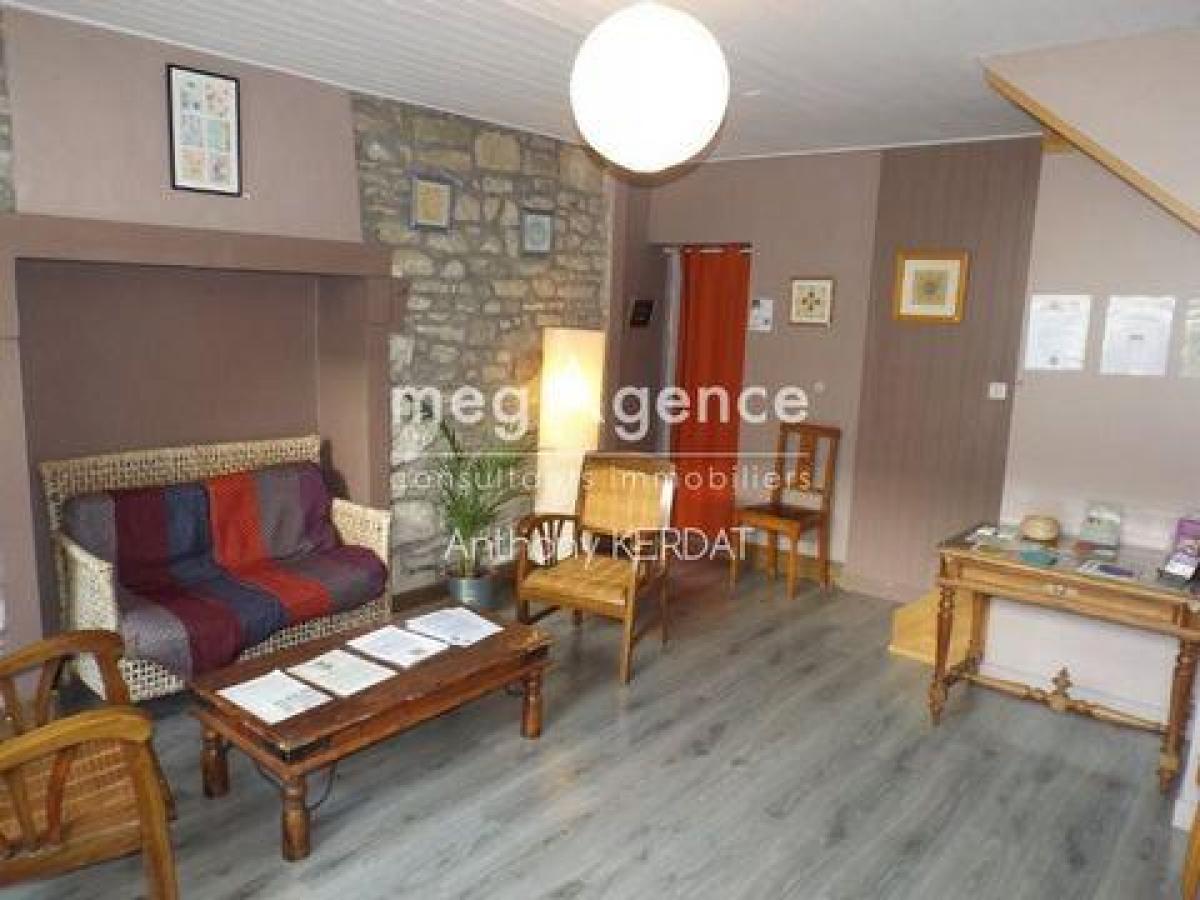Picture of Office For Sale in Questembert, Bretagne, France