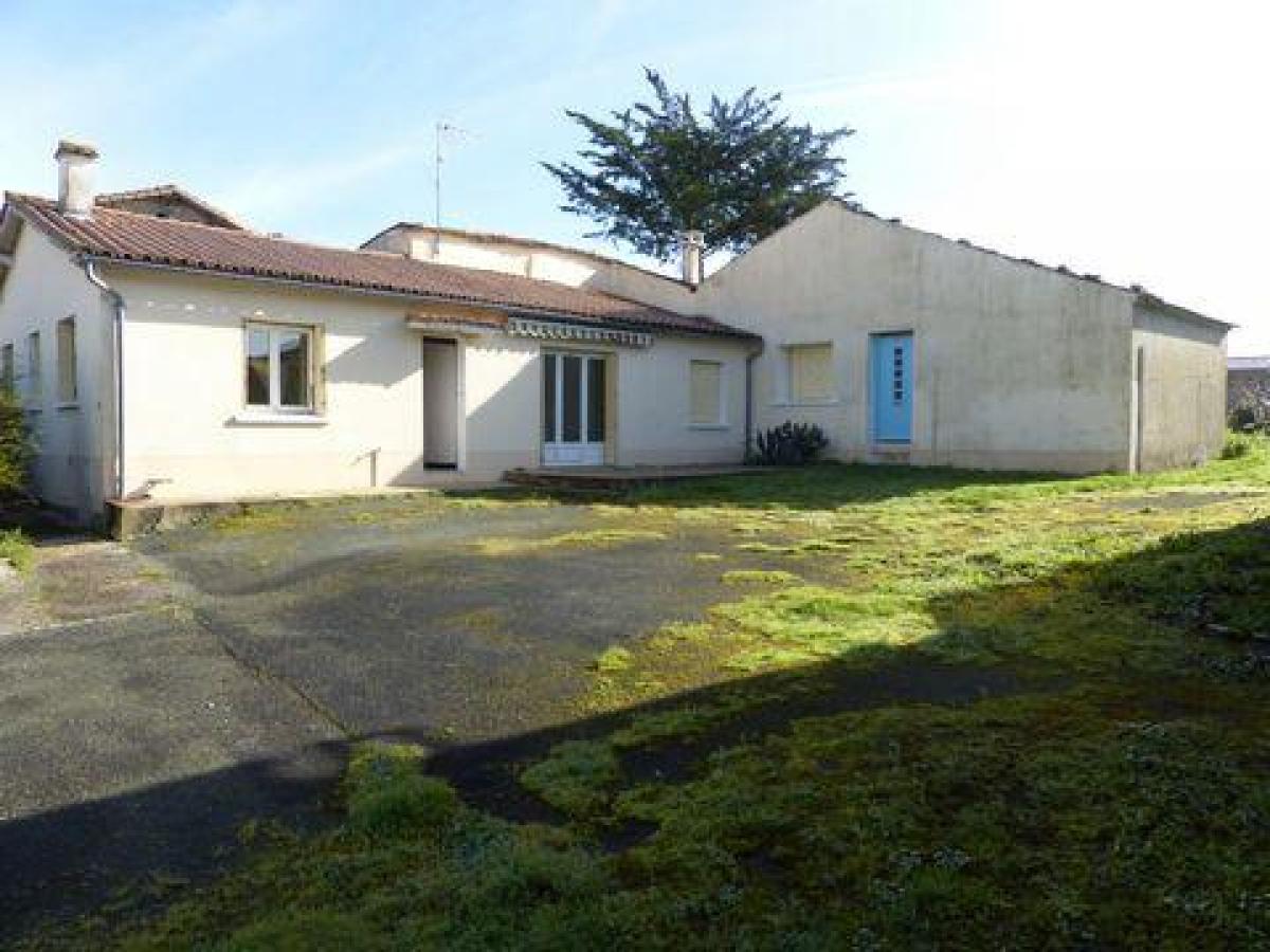 Picture of Home For Sale in Marigny, Bourgogne, France