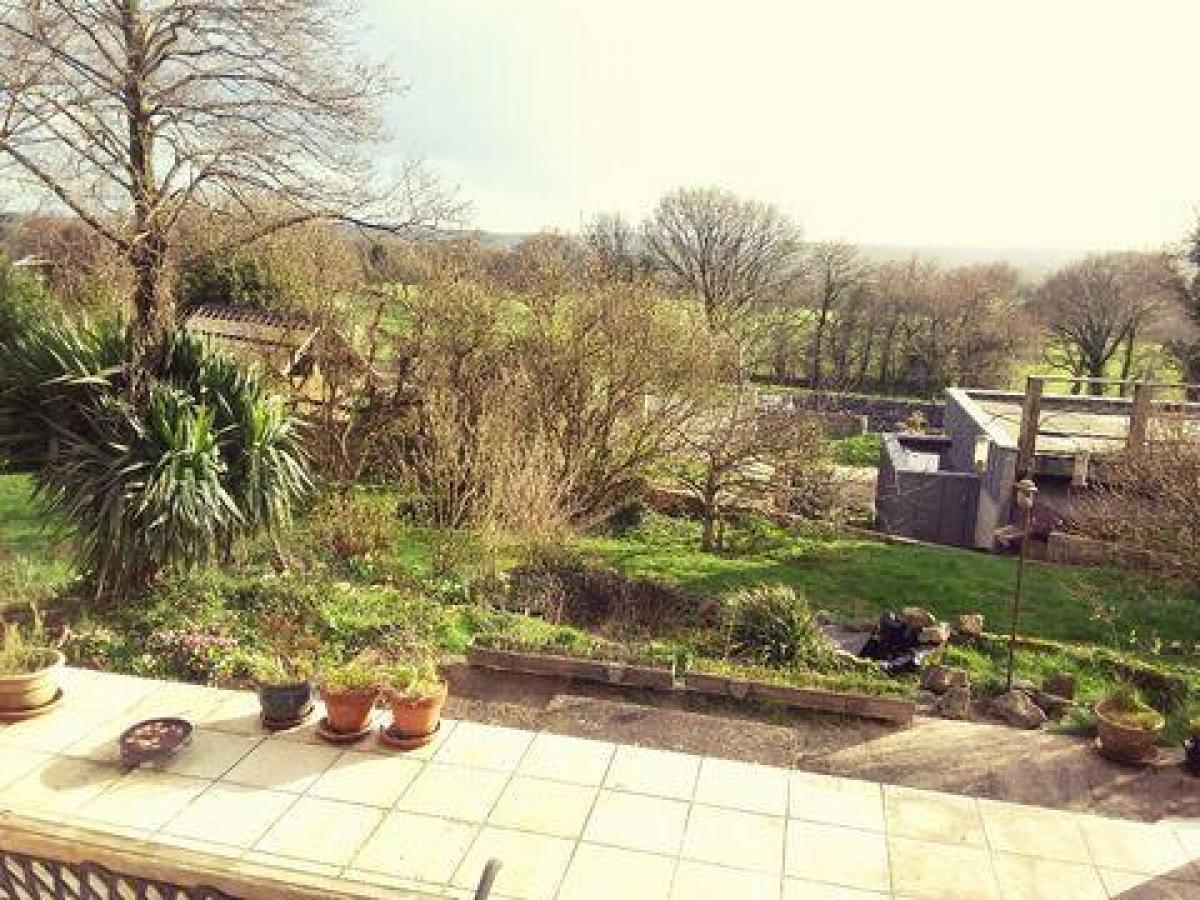 Picture of Home For Sale in Rostrenen, Bretagne, France