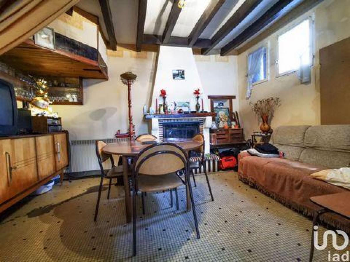 Picture of Home For Sale in Sancerre, Centre, France