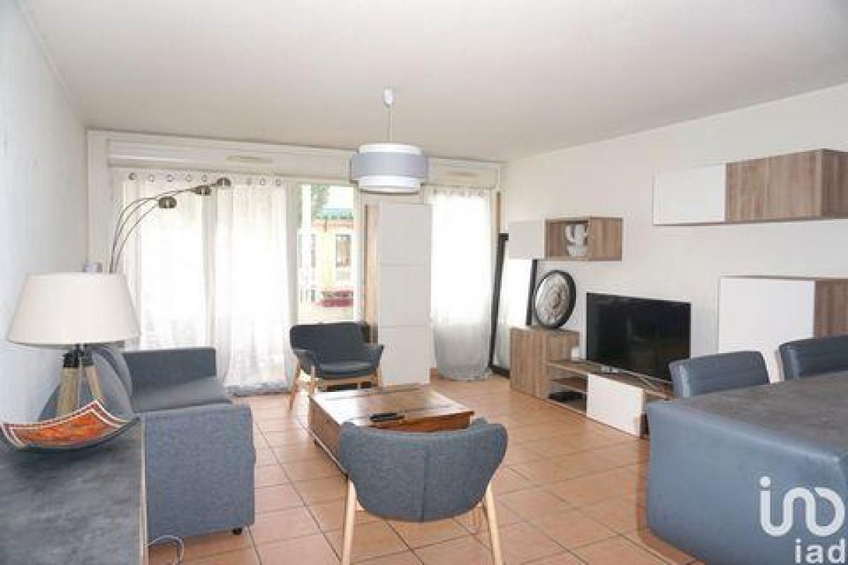 Picture of Condo For Sale in Le Barp, Aquitaine, France