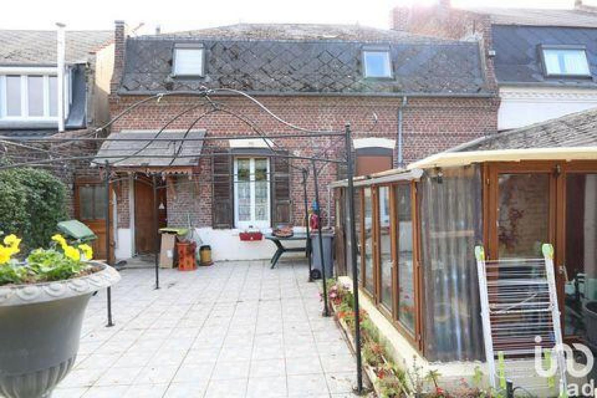 Picture of Home For Sale in Chauny, Picardie, France