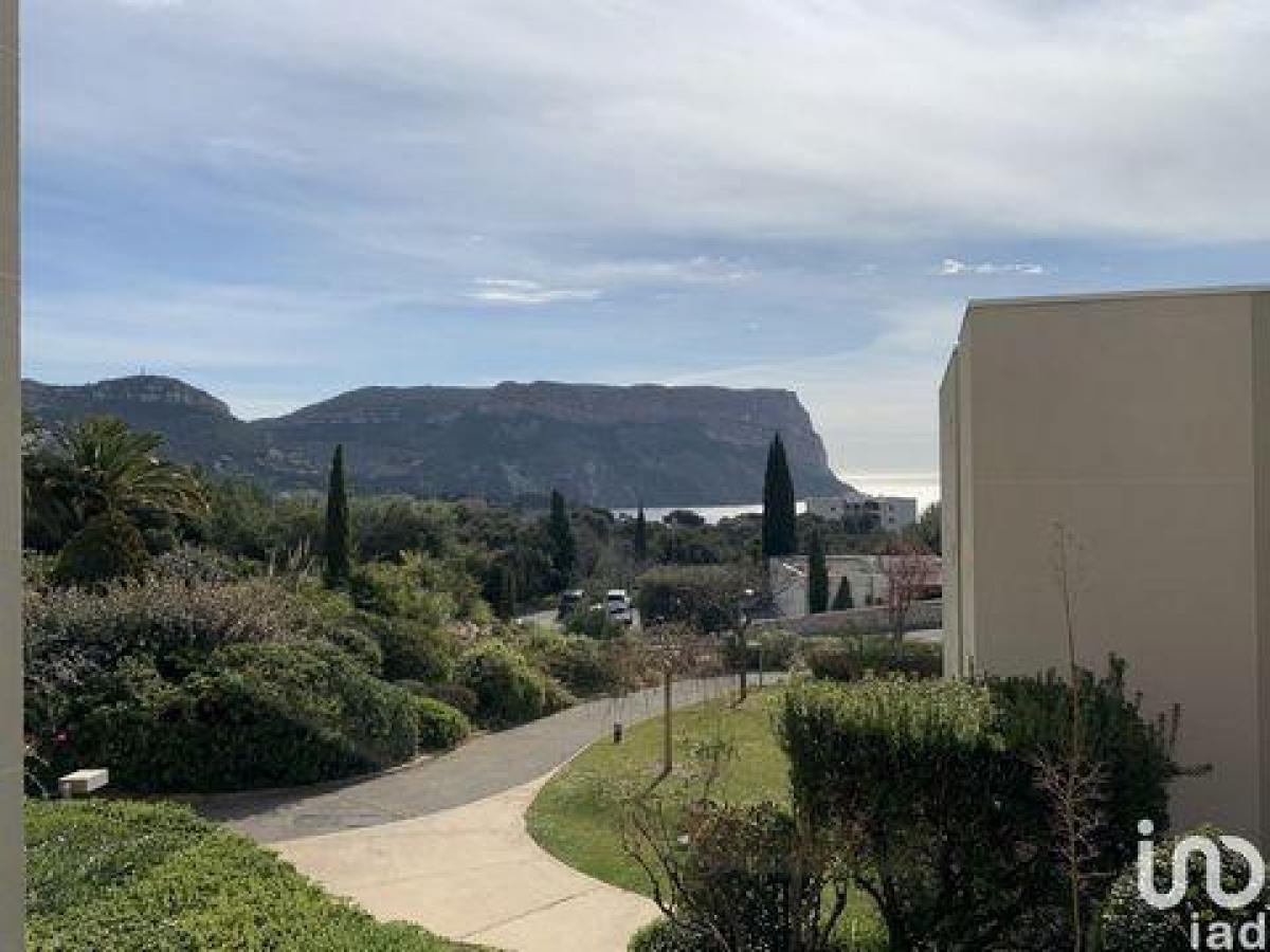 Picture of Condo For Sale in Cassis, Provence-Alpes-Cote d'Azur, France