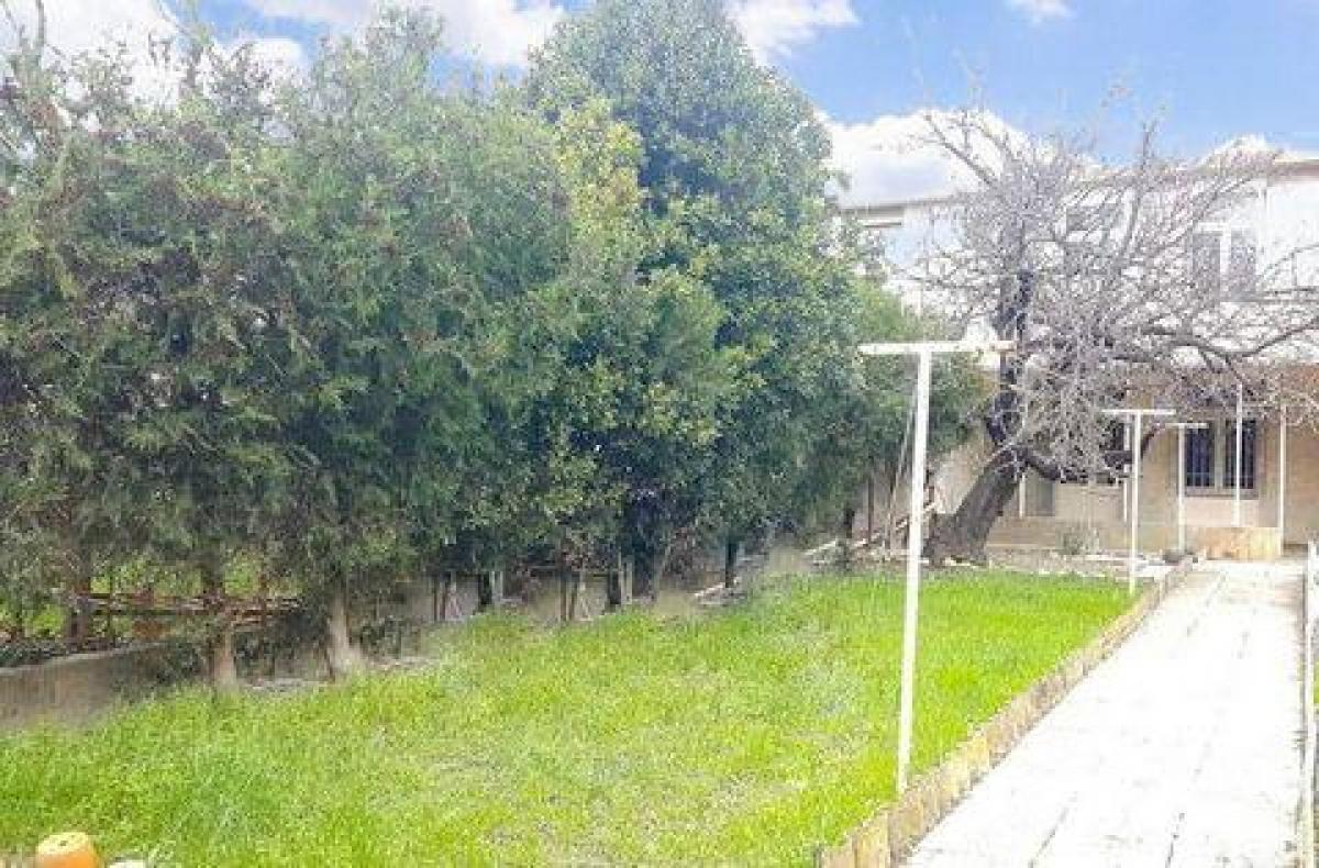 Picture of Home For Sale in Avignon, Provence-Alpes-Cote d'Azur, France