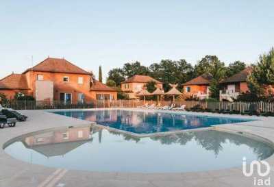 Condo For Sale in Prayssac, France
