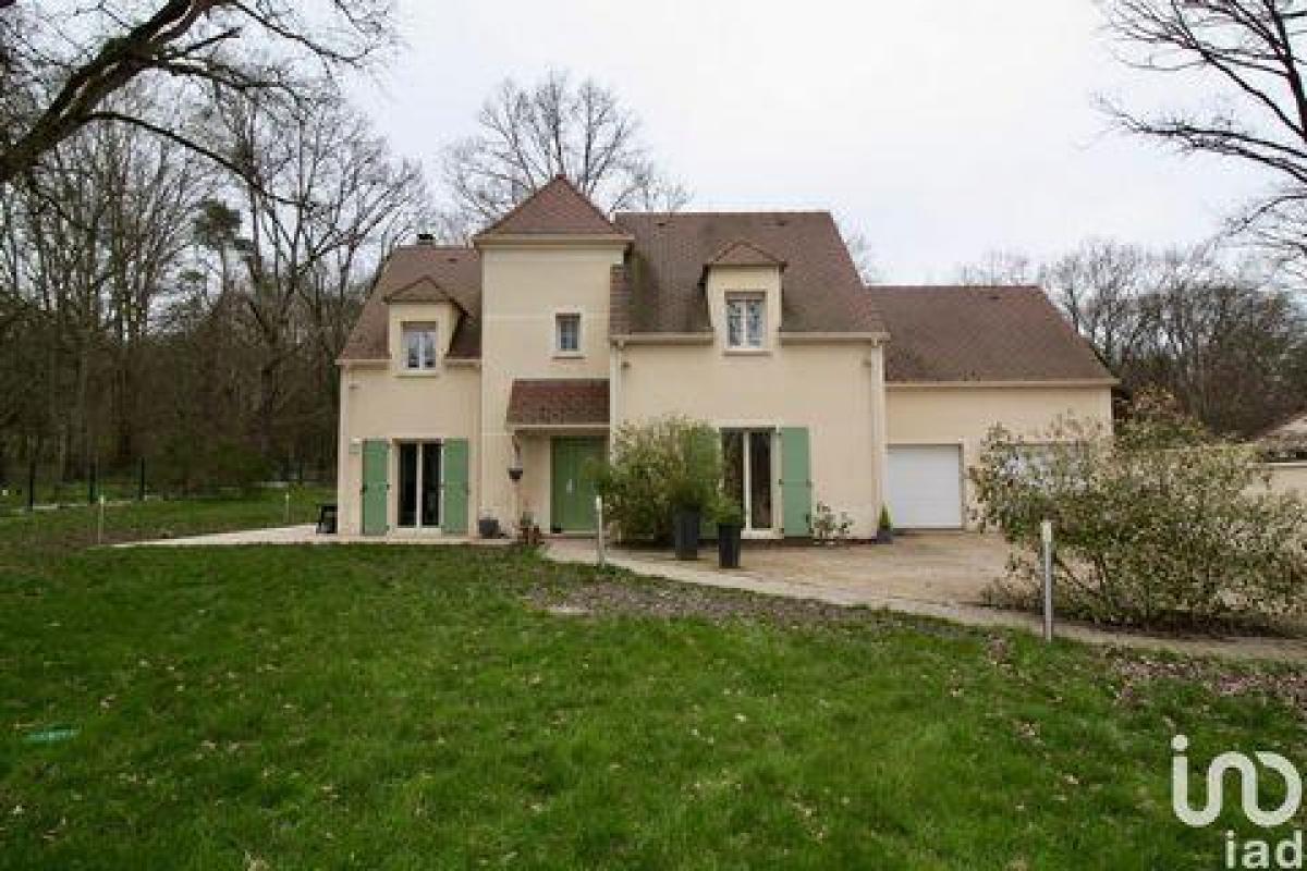 Picture of Home For Sale in Rambouillet, Picardie, France