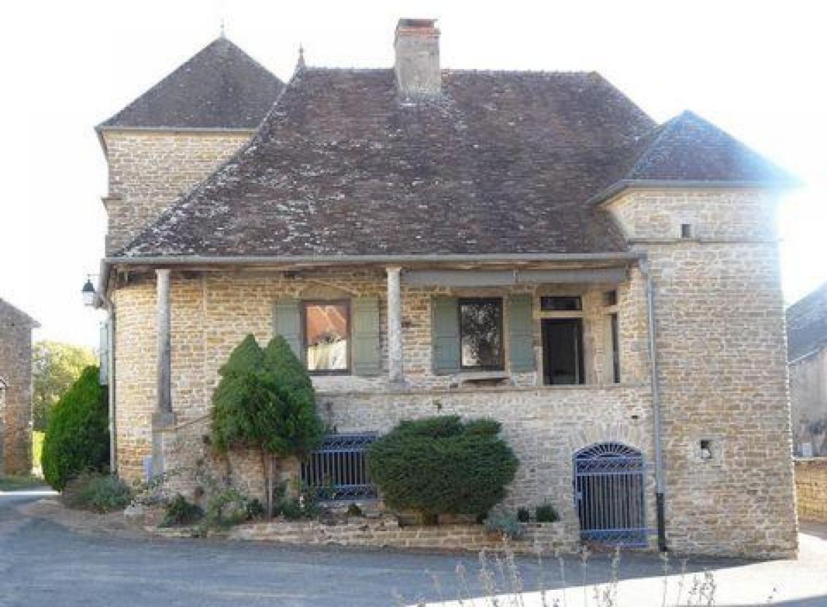 Picture of Home For Sale in Cluny, Bourgogne, France