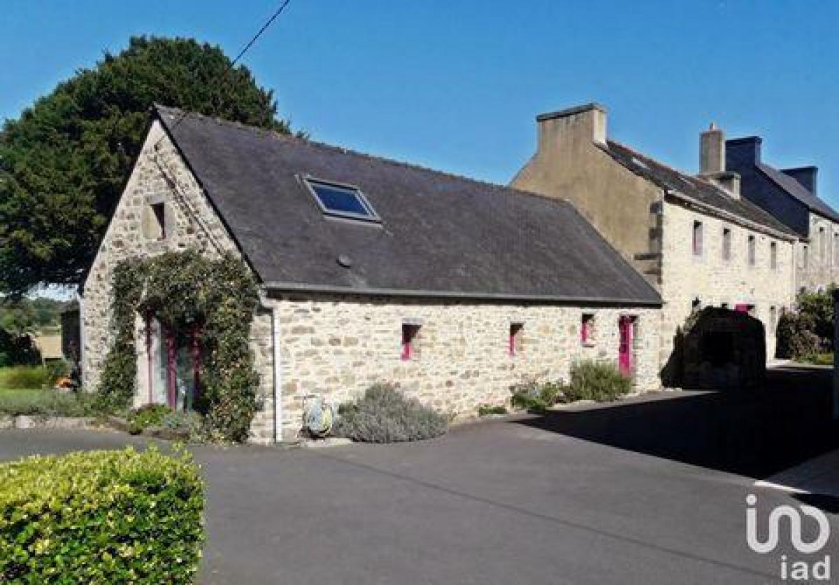 Picture of Home For Sale in Sizun, Finistere, France