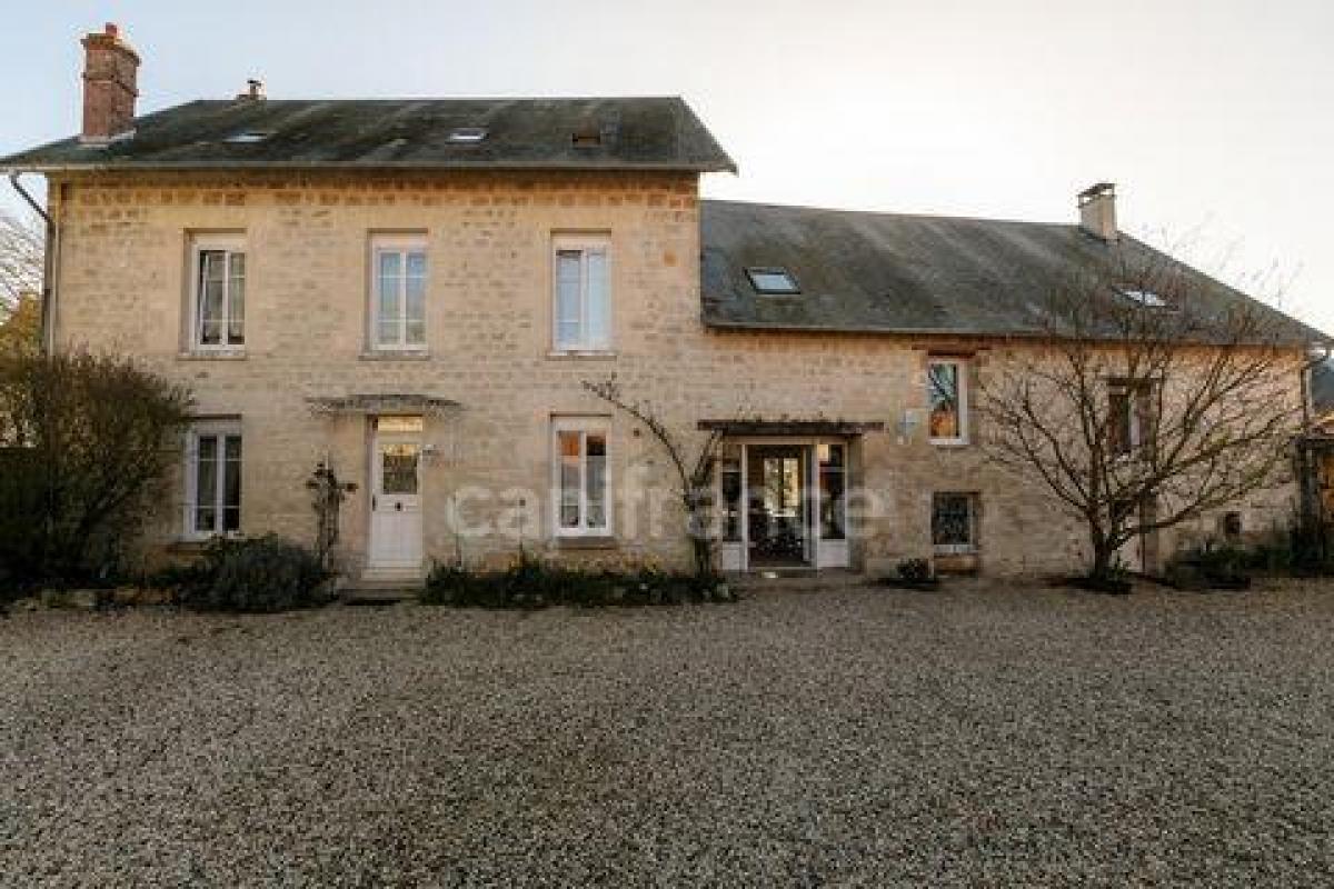 Picture of Home For Sale in Soissons, Picardie, France