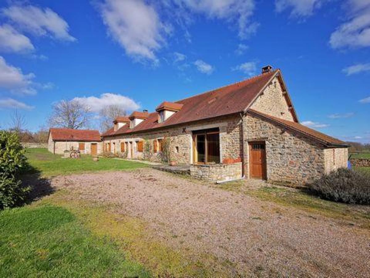 Picture of Home For Sale in Liernais, Bourgogne, France