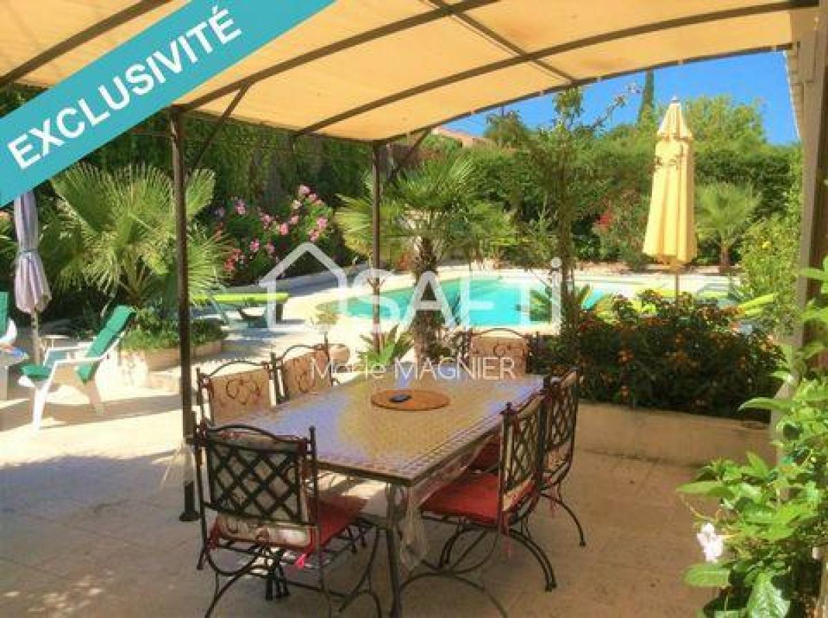 Picture of Home For Sale in Cogolin, Provence-Alpes-Cote d'Azur, France