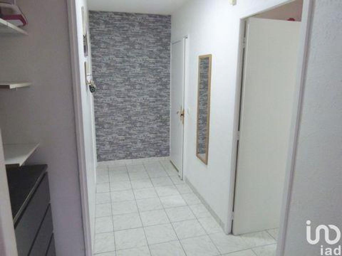 Picture of Condo For Sale in Les Mureaux, Picardie, France