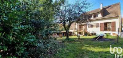 Home For Sale in Luzarches, France