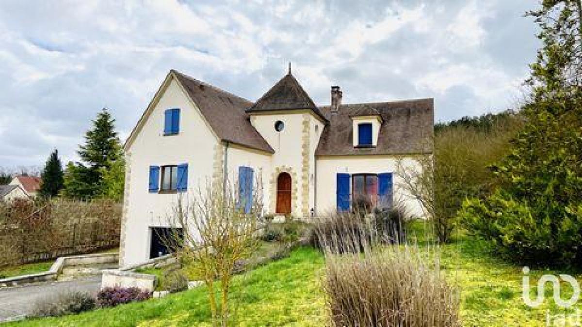 Picture of Home For Sale in Sens, Bourgogne, France