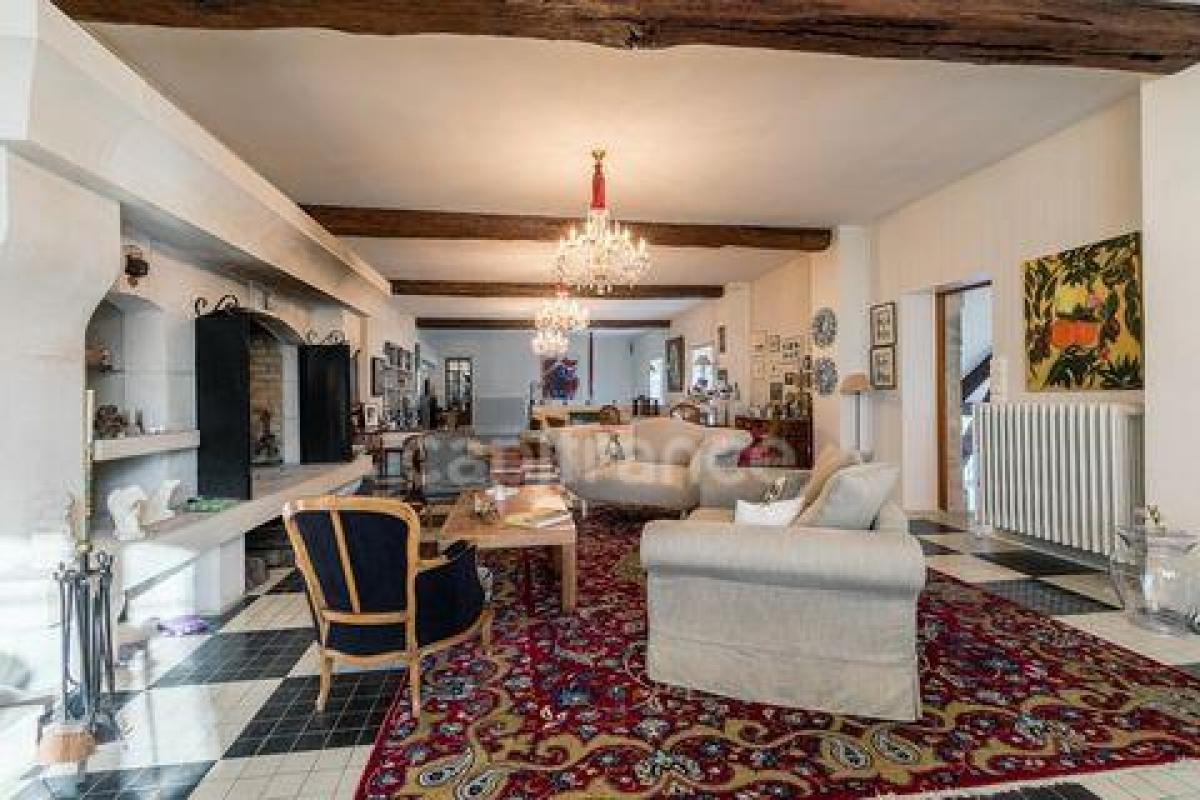 Picture of Home For Sale in Soissons, Picardie, France