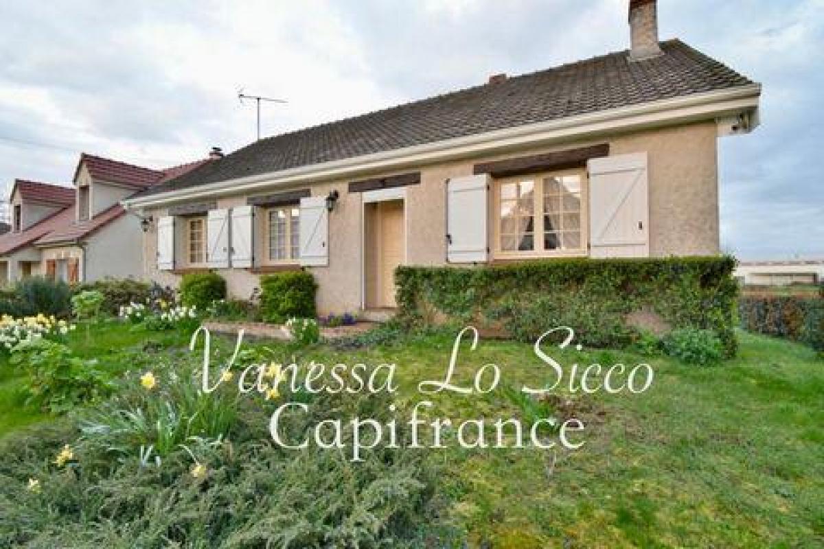 Picture of Home For Sale in Angerville, Centre, France