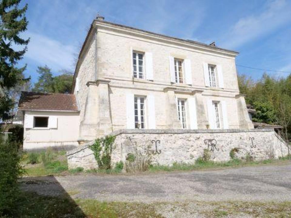 Picture of Home For Sale in Marmande, Aquitaine, France