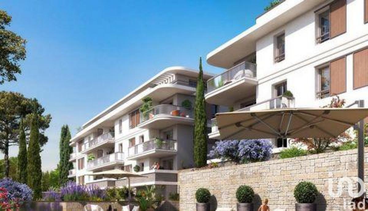 Picture of Apartment For Sale in Mougins, Cote d'Azur, France