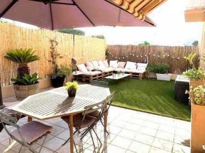 Condo For Sale in Le Lavandou, France