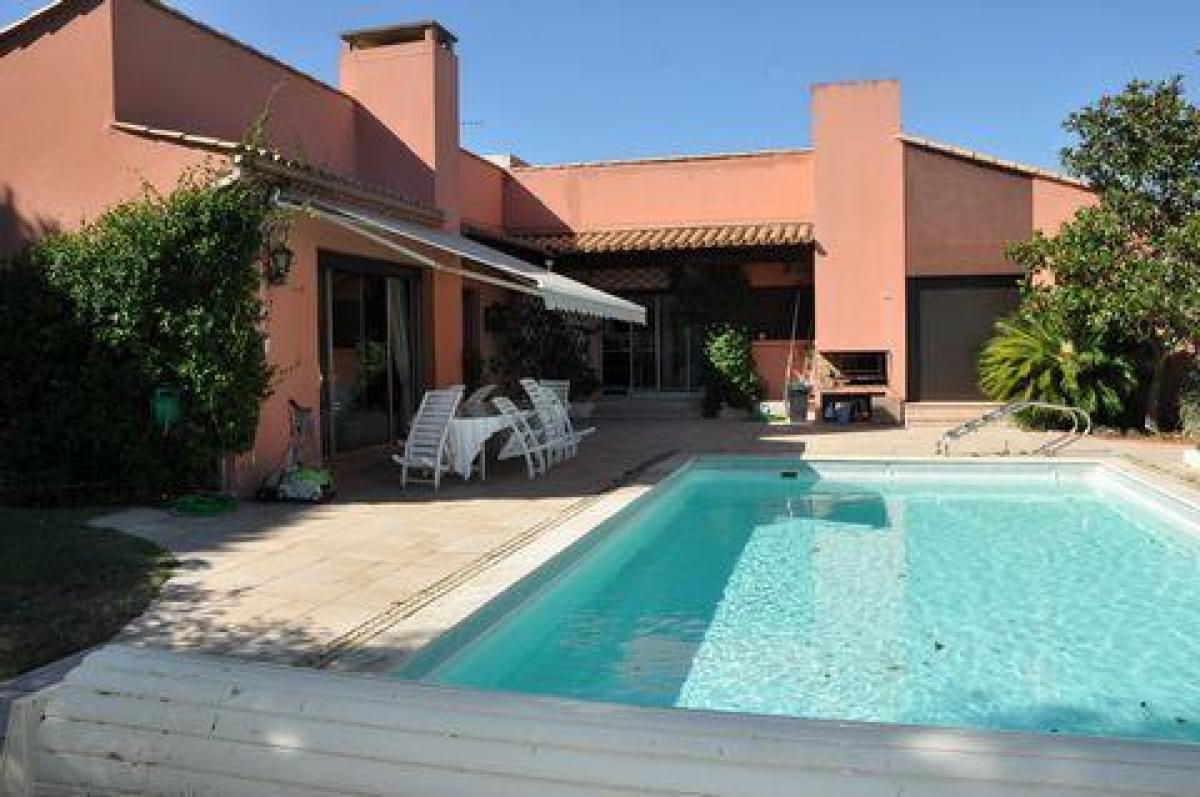 Picture of Home For Sale in Nimes, Languedoc Roussillon, France