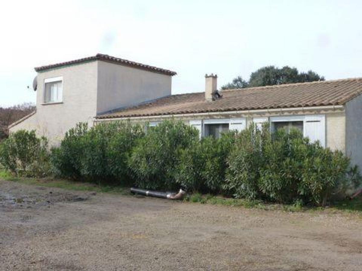 Picture of Home For Sale in Nimes, Languedoc Roussillon, France