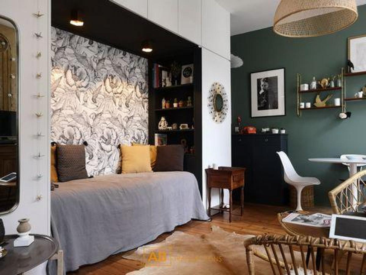 Picture of Apartment For Sale in Bordeaux, Aquitaine, France