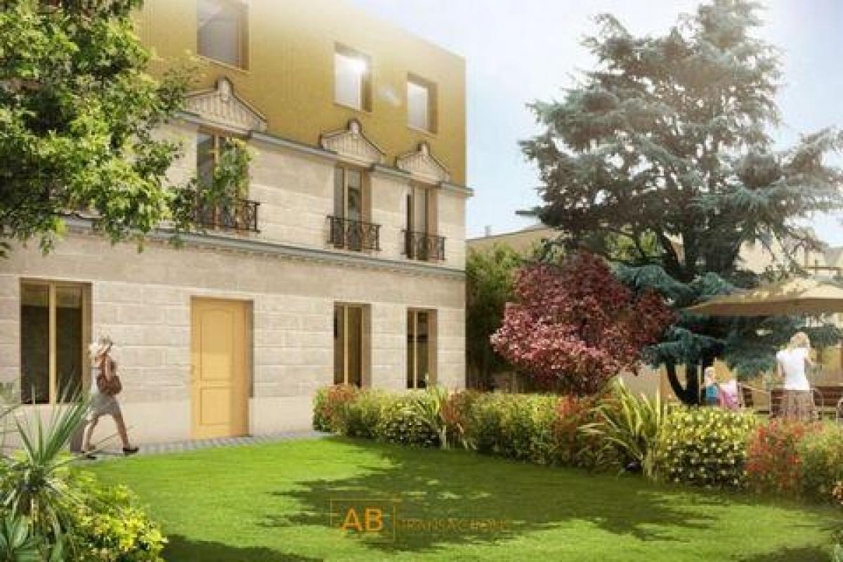 Picture of Home For Sale in Le Bouscat, Aquitaine, France