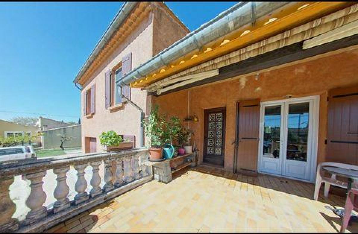 Picture of Home For Sale in Aubignan, Provence-Alpes-Cote d'Azur, France