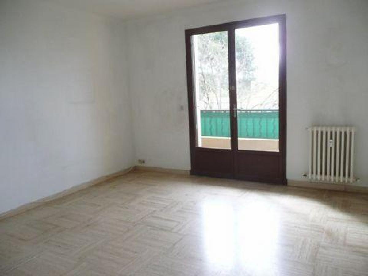 Picture of Condo For Sale in Carpentras, Provence-Alpes-Cote d'Azur, France