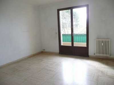 Condo For Sale in Carpentras, France