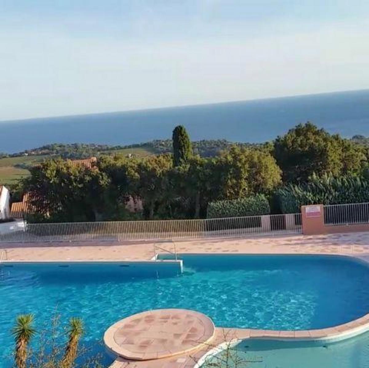 Picture of Apartment For Sale in La Croix Valmer, Cote d'Azur, France