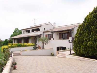 Home For Sale in Marmande, France