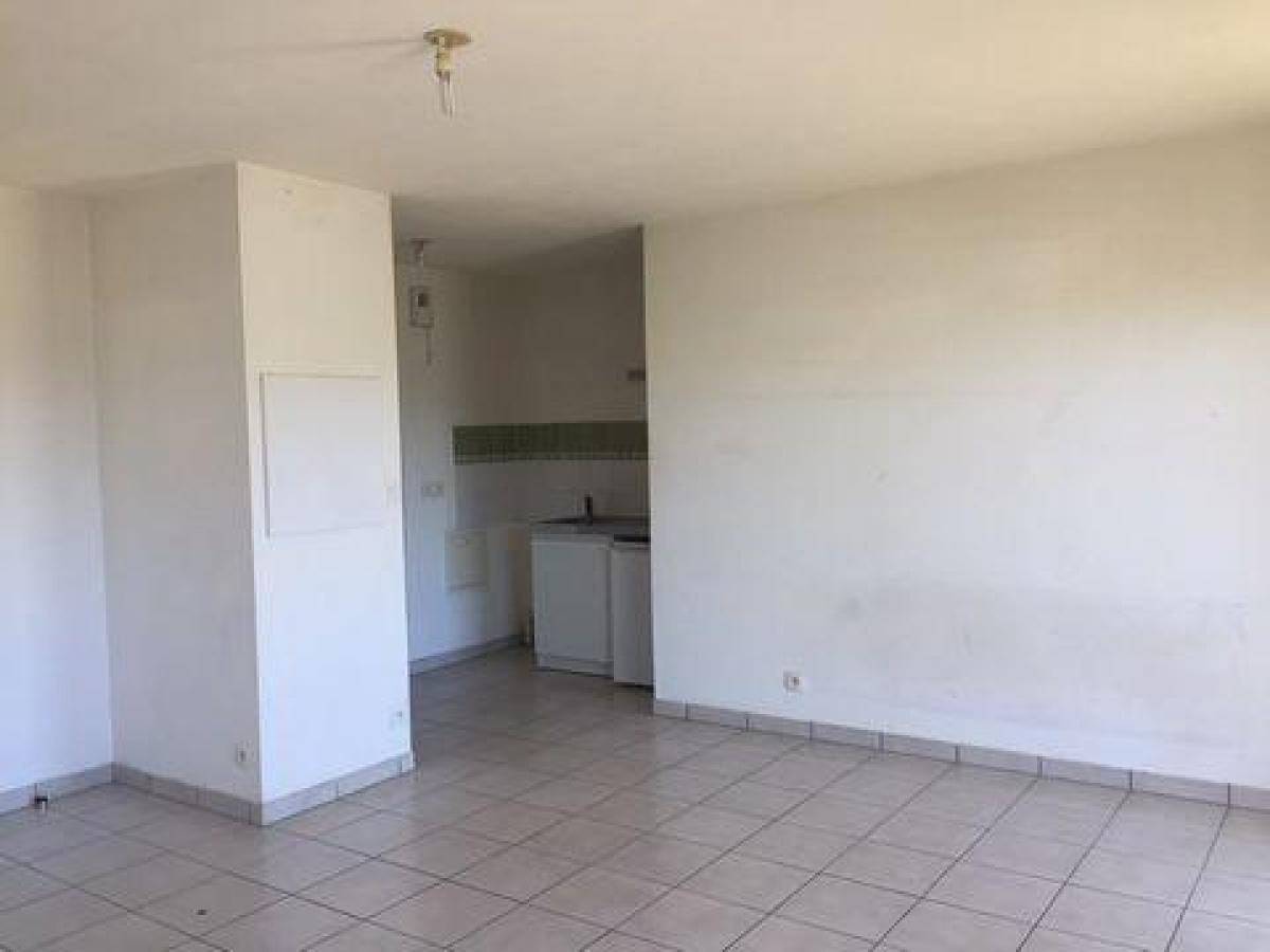 Picture of Apartment For Sale in Marmande, Aquitaine, France
