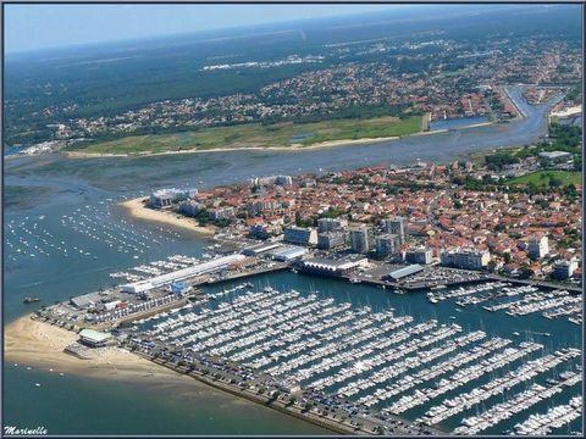 Picture of Home For Sale in Arcachon, Aquitaine, France