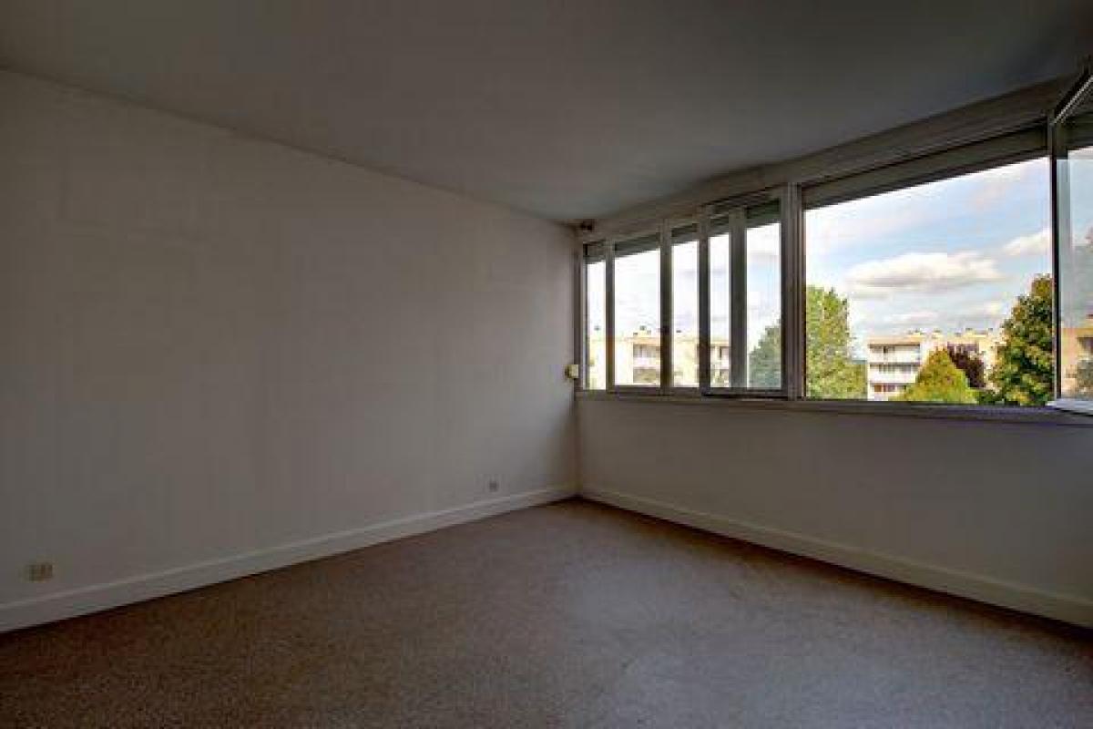 Picture of Condo For Sale in Gaillon, Picardie, France