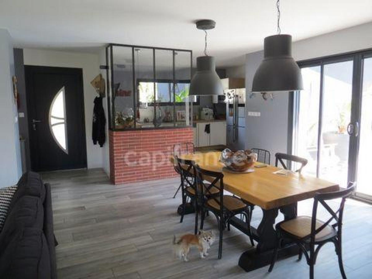 Picture of Home For Sale in Audenge, Aquitaine, France